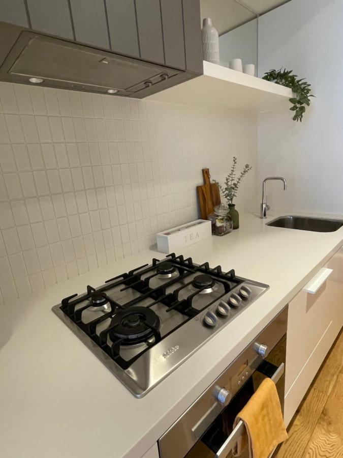 Cozy 1 Bed Apt & Spa,Free Parking ,Phenomena Views เมลเบิร์น ภายนอก รูปภาพ